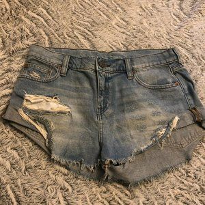 Urban Outfitters BDG Jean Shorts Boyfriend Low Rise Distressed Denim Sz 26W